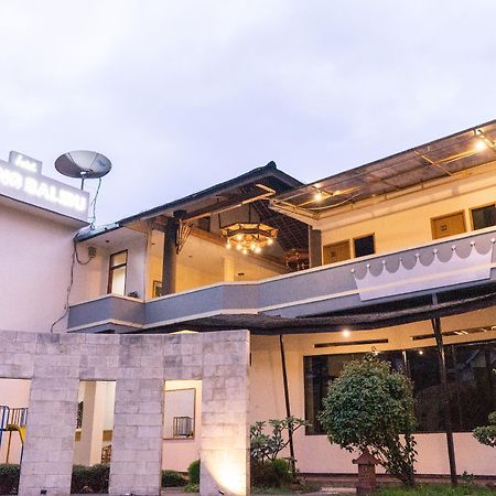 Saung Balibu Hotel Lembang Exterior photo