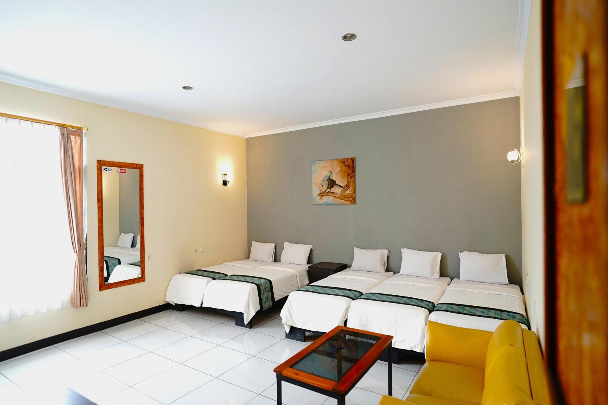 Saung Balibu Hotel Lembang Exterior photo