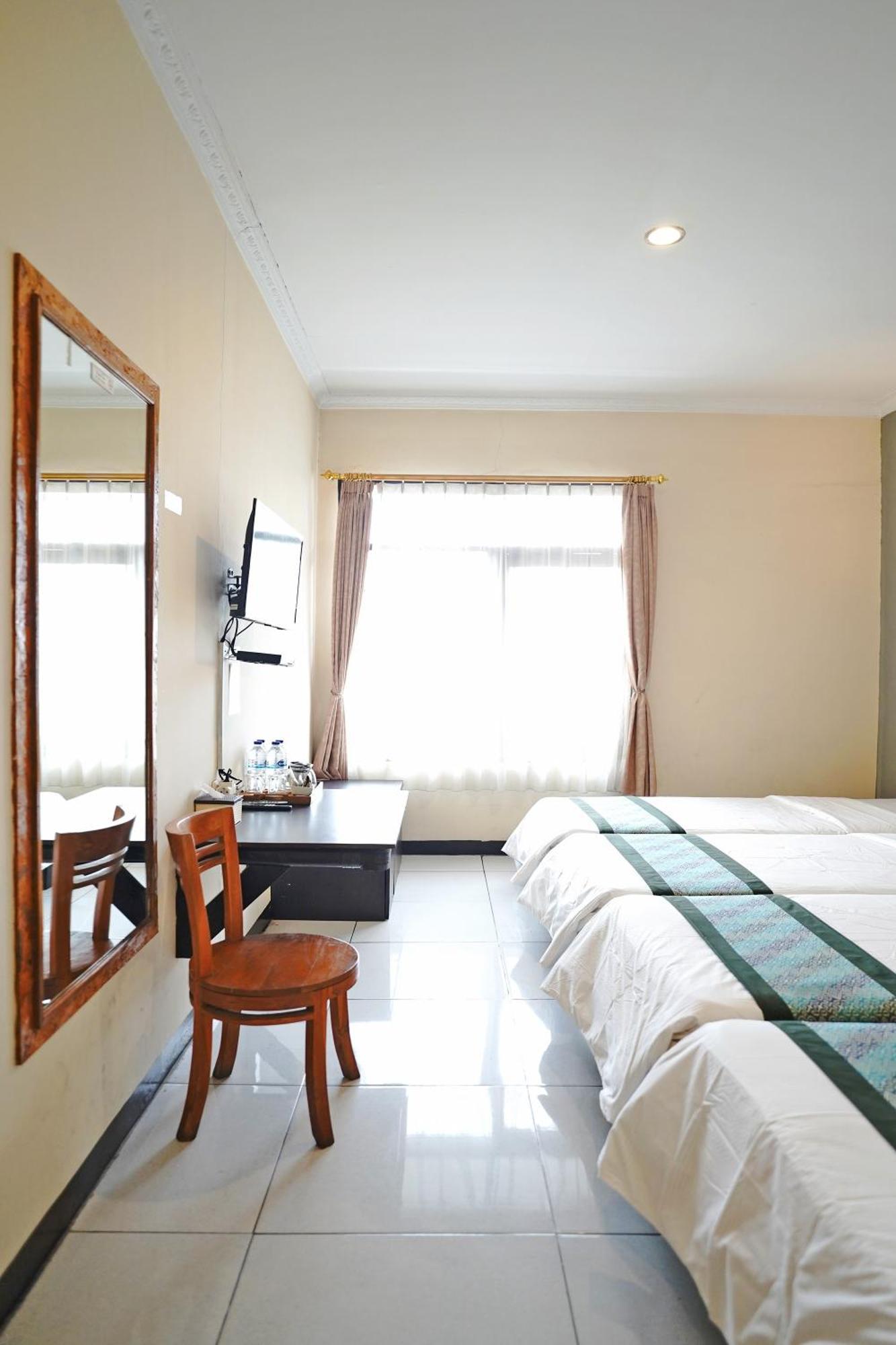 Saung Balibu Hotel Lembang Exterior photo