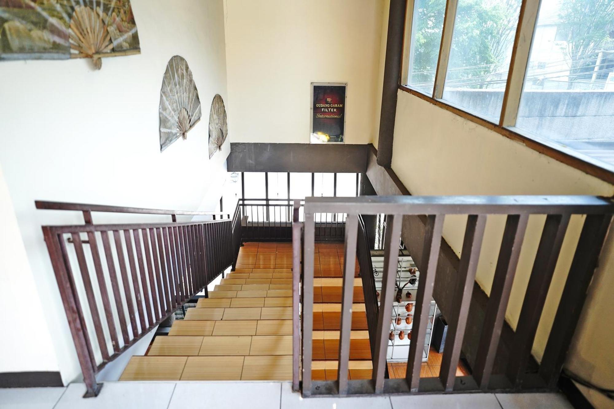 Saung Balibu Hotel Lembang Exterior photo
