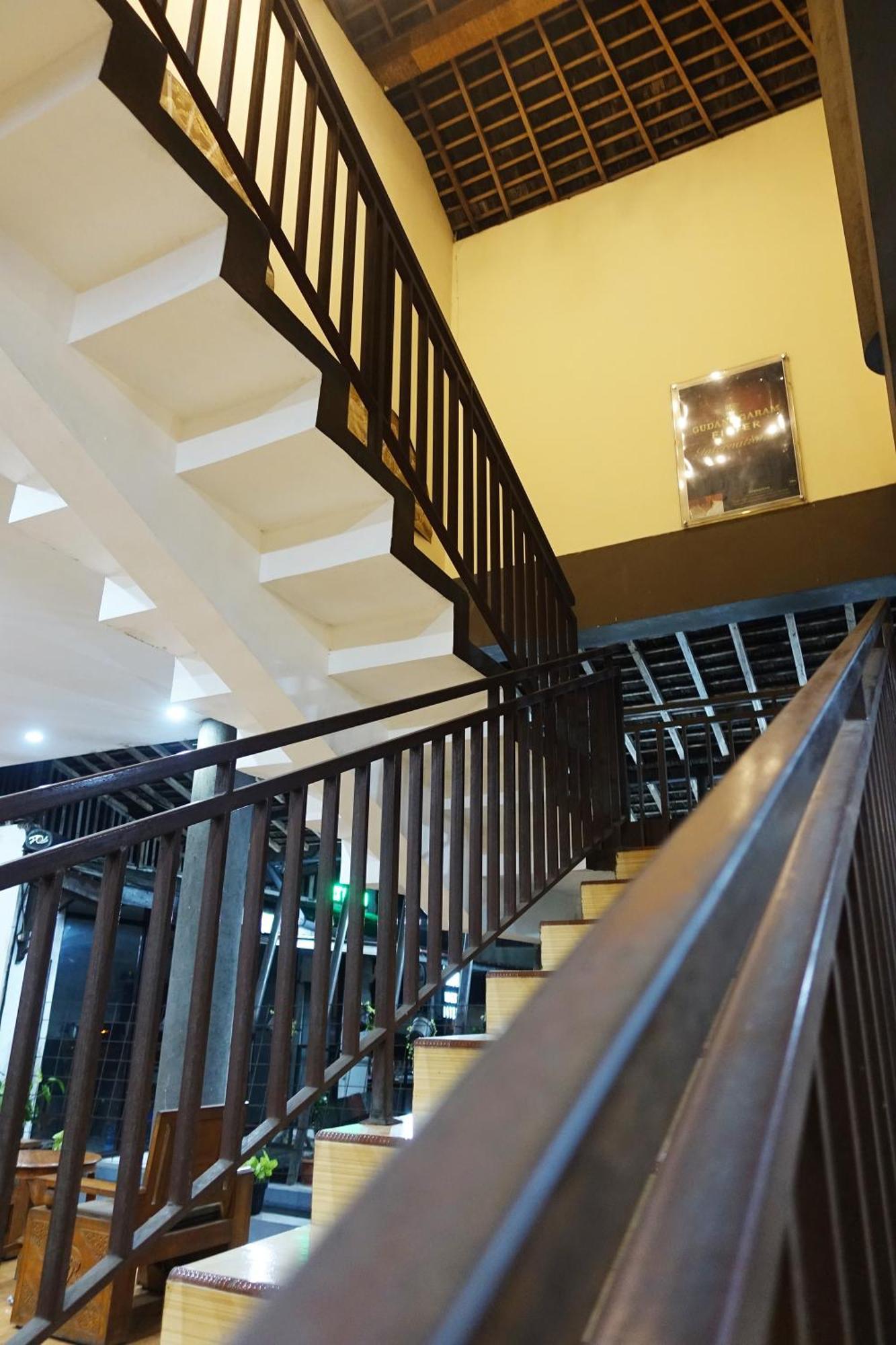 Saung Balibu Hotel Lembang Exterior photo