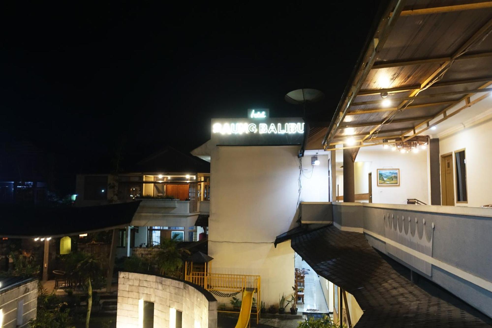 Saung Balibu Hotel Lembang Exterior photo